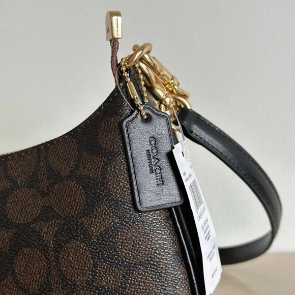 coach Teri Shoulder Bag In Signature Canvas - Picture 7 of 7